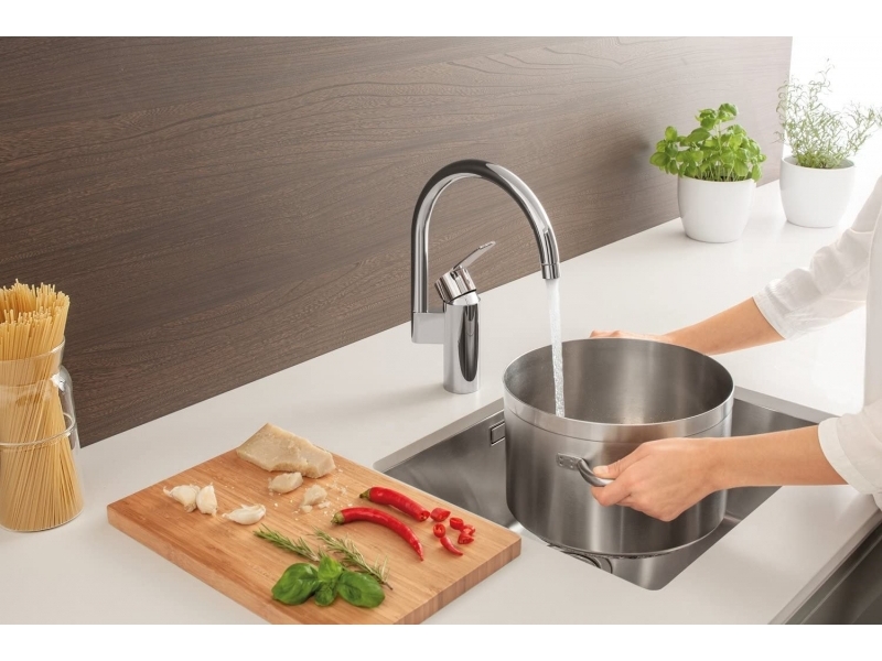 GROHE Кухненски смесител с висок чучур EUROSTYLE COSMOPOLITAN 30221002